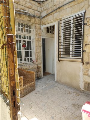 דירת גן להשכרה 2 חדרים בחיפה השלום 