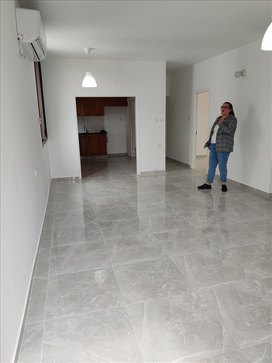 תמונה 1 ,דירת גג 5 חדרים להשכרה בנתניה יהודה הנשיא 