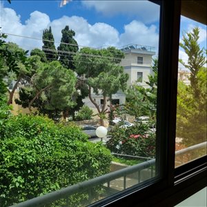דירה להשכרה 4 חדרים בחיפה בנימין ד'ישראלי אחוזה 