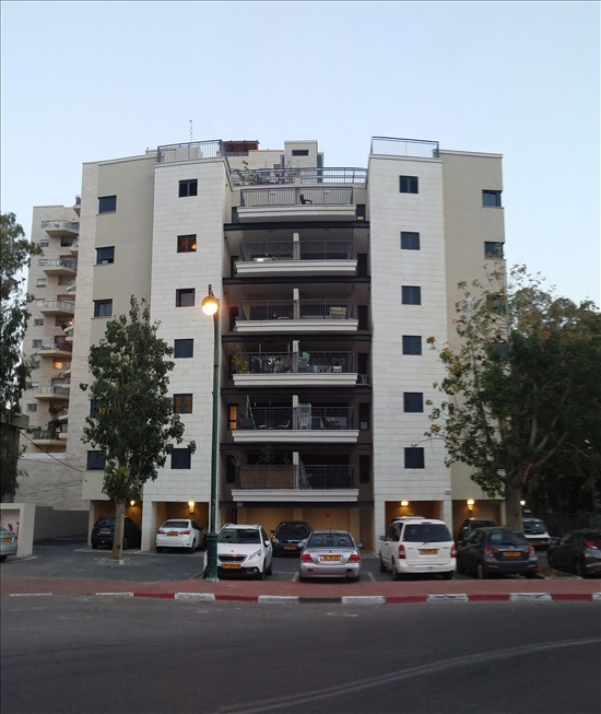 תמונה 3, דירה 6 חדרים להשכרה ברמת גן, עזריאל