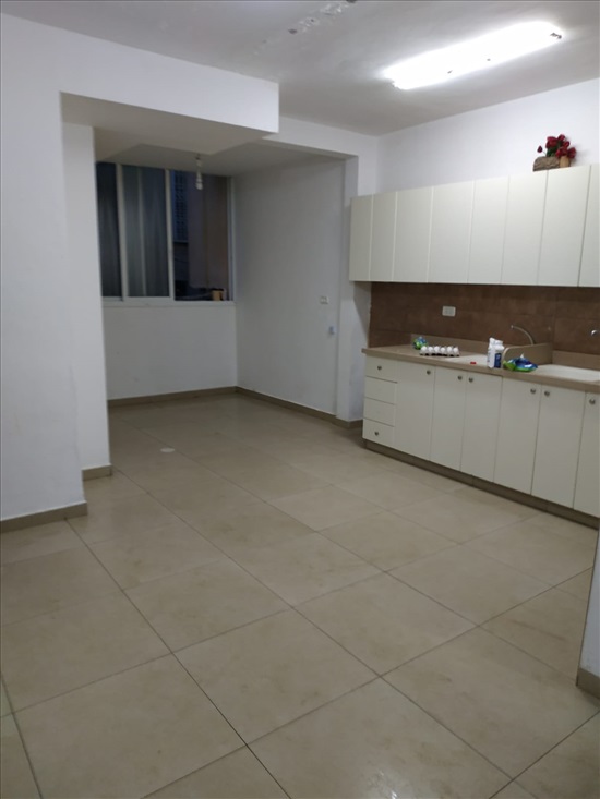 תמונה 3 ,דירה 3 חדרים להשכרה בבני ברק, בארי, שיכון ג