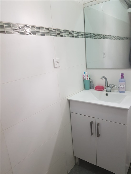 תמונה 4 ,דירה 3 חדרים להשכרה בבני ברק, בארי, שיכון ג