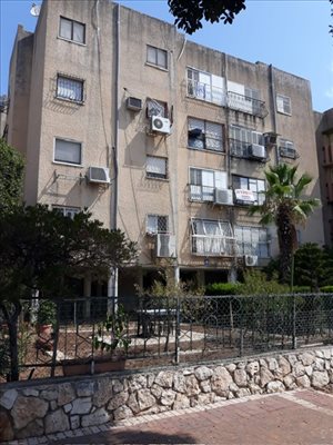 דירה להשכרה 3 חדרים בקרית ביאליק ז'בוטינסקי צור שלום 