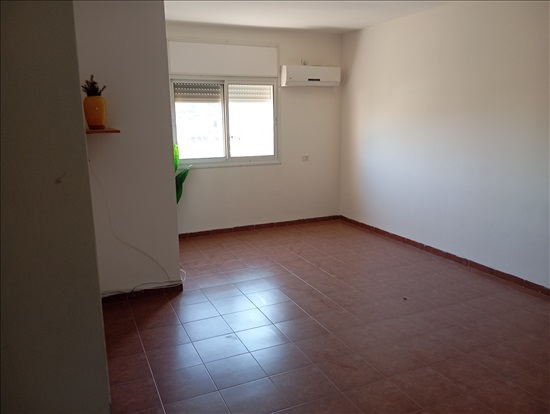 תמונה 2 ,דירת גן 4 חדרים להשכרה בעספיא, אל-חלווה 4, תגאדיד