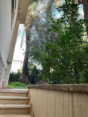 לופט להשכרה 2 חדרים בהוד השרון ח.נ. ביאליק 
