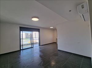 דירה להשכרה 4 חדרים בנהריה דרך השלום 12 