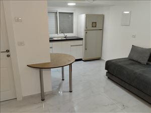 יחידת דיור להשכרה 1.5 חדרים בנהריה  תל חי 45 