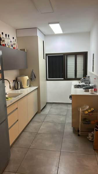 תמונה 2, דירה 4 חדרים להשכרה בתל אביב יפו, יגאל אלון, נחלת יצחק