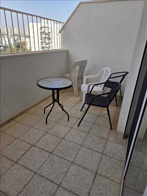 דירה להשכרה 4 חדרים בראשון לציון ריב''ל נאות שקמה 