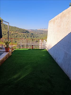 דירת גן להשכרה 2 חדרים באבן ספיר יהלום  יהלום  