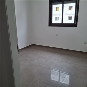 דירה להשכרה 5 חדרים בראש העין משה לוי 11 