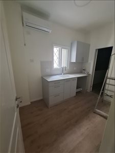 דירה להשכרה 3 חדרים בבת ים הרב עוזיאל מרכז 