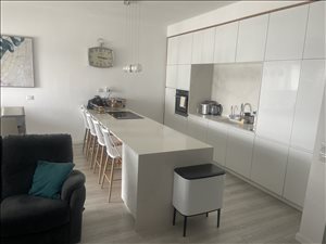 דירה להשכרה 5 חדרים בראש העין נחשול 