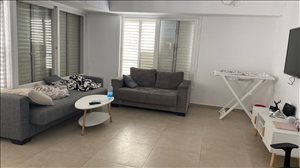 דירה להשכרה 3 חדרים ברחובות הרצל 