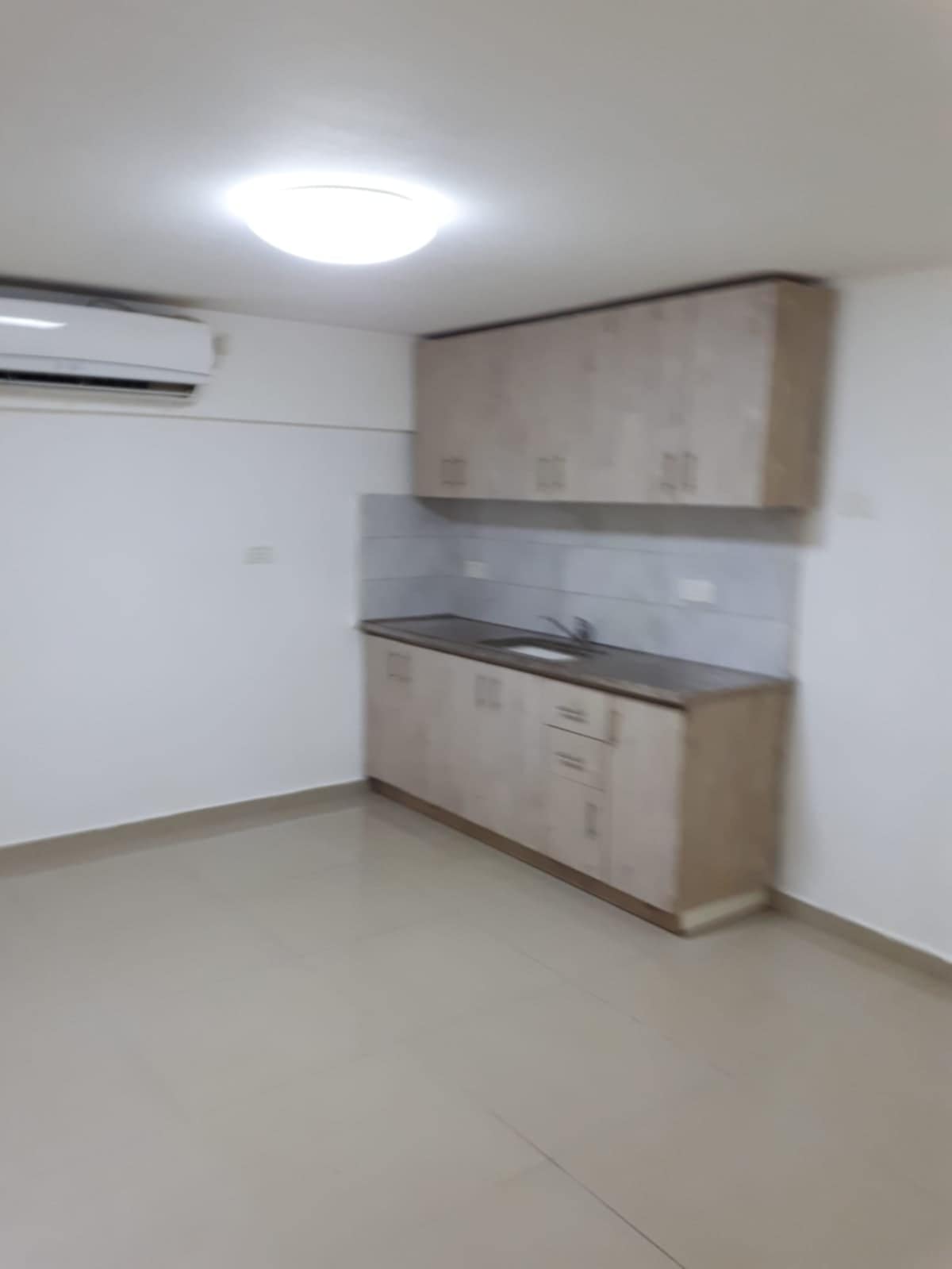 תמונה 1, יחידת דיור 3 חדרים להשכרה בראשון לציון, עזרה וביצרון, נווה ים