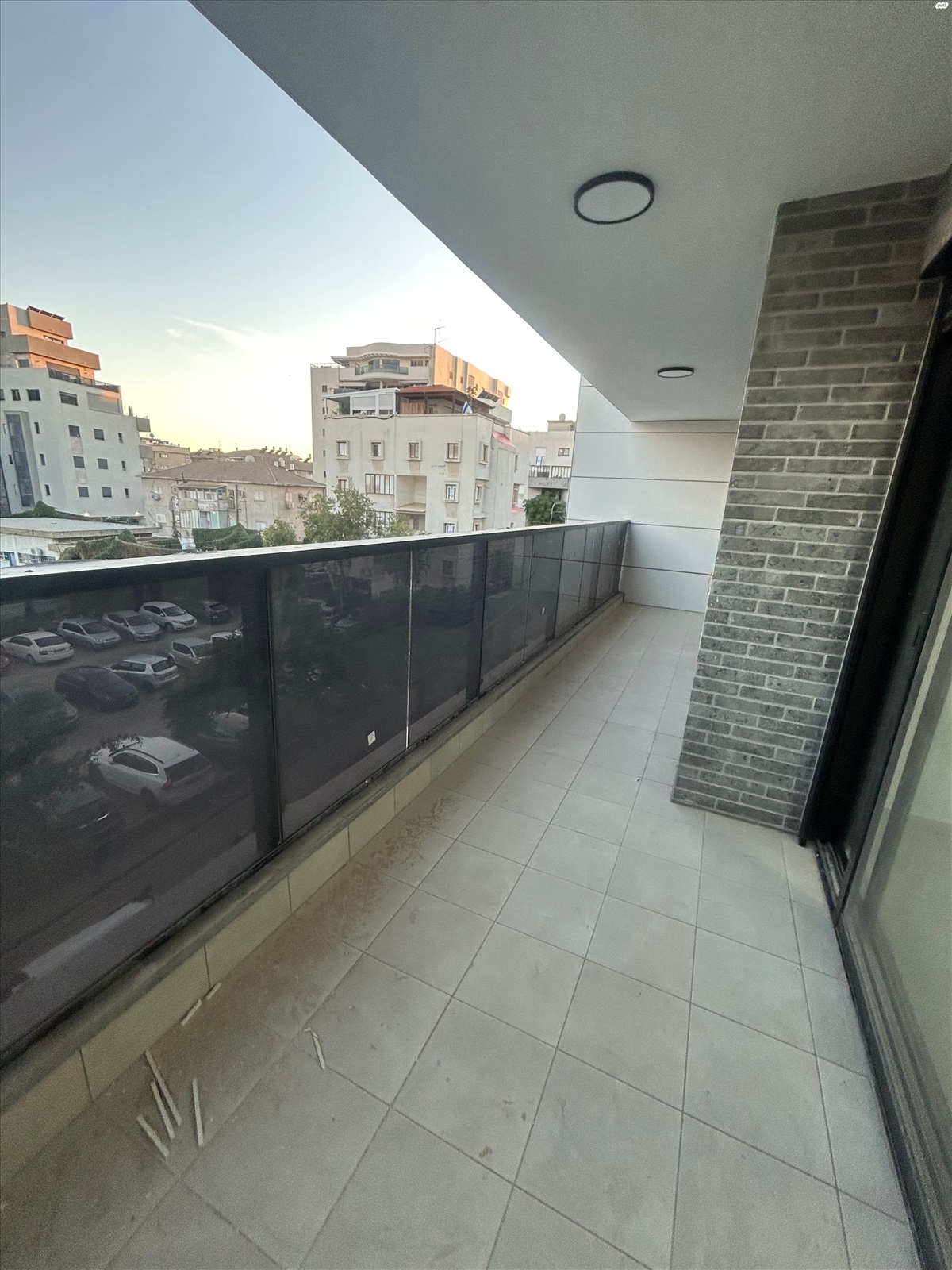 תמונה 1, דירה 5.5 חדרים להשכרה בראשון לציון, אימבר, כצנלסון