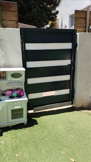 דירת גן להשכרה 3 חדרים בחולון הצופית  