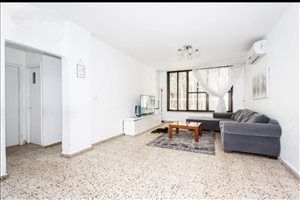 דירה להשכרה 4 חדרים בכפר סבא רבקה גובר הראשונים 