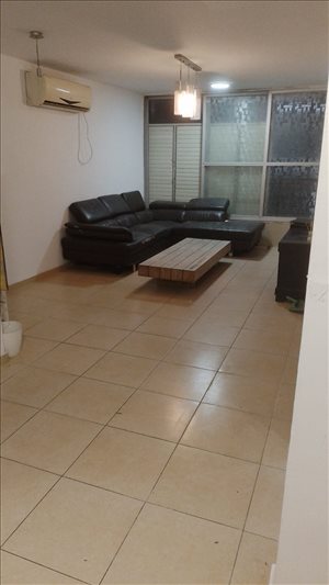 דירה להשכרה 3 חדרים בבת ים מבצע סיני רמת יוסף 