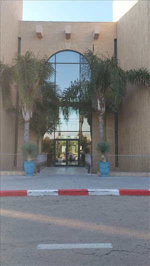 דירה להשכרה 1 חדרים בקיסריה רוטשילד 