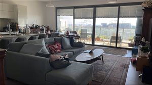 דירה להשכרה 4.5 חדרים בהרצליה אריק איינשטיין  הרצליה ב' 