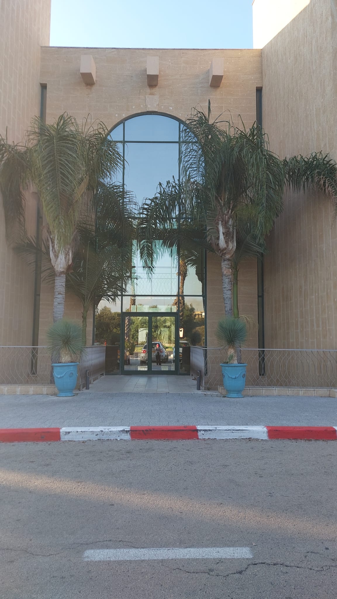 תמונה 1, דירה 1 חדרים להשכרה בקיסריה, רוטשילד, נאות גולף