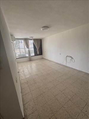 דירה להשכרה 3 חדרים בחולון אחי דקר 