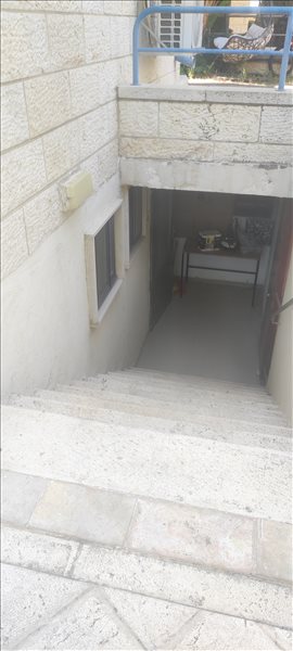 יחידת דיור להשכרה 1 חדרים בירושלים רפאל קרניבד 10 