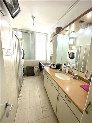 דירה להשכרה 2.5 חדרים ברמת גן מאיר בעל הנס מרום נווה 