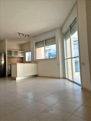 דירה להשכרה 4 חדרים בתל אביב יפו יעקב מרידור תל ברוך צפון 