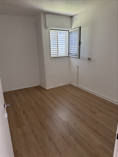 תמונה 3, דירה 4 חדרים להשכרה בתל אביב יפו, אליהו בית צורי, רמת אביב ג
