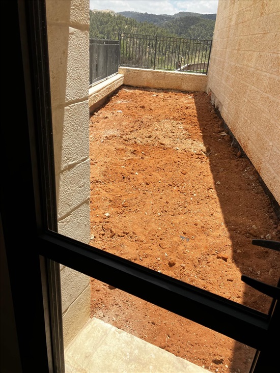 תמונה 2, דירת גן 6 חדרים להשכרה בבית שמש, אברהם שפירא, משקפיים