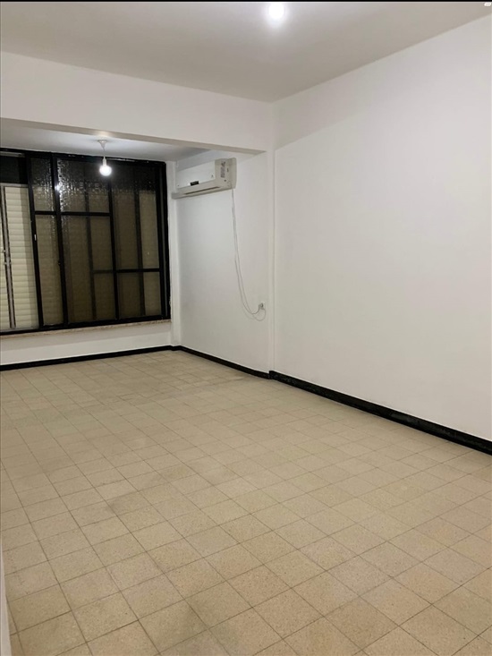 תמונה 1 ,דירה 3 חדרים להשכרה בחולון, קפלן, 