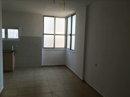 תמונה 4 ,דירה 3.5 חדרים להשכרה ברמת גן, הרצל, מרכז