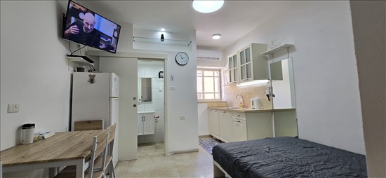 תמונה 1 ,יחידת דיור 1 חדרים להשכרה בחיפה, שרה, העיר תחתית