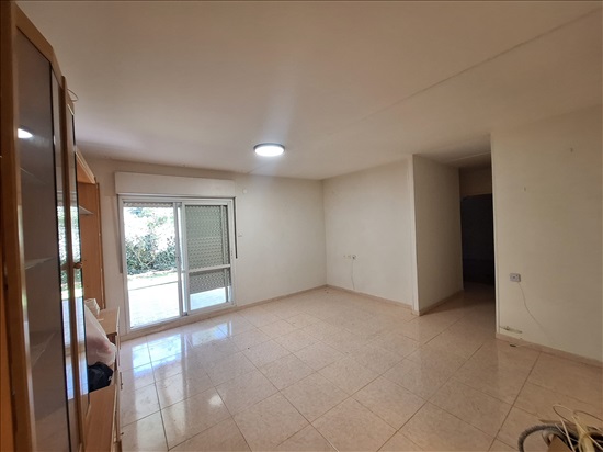 תמונה 3 ,דירת גן 4 חדרים להשכרה באריאל, מוריה , רובע ה'
