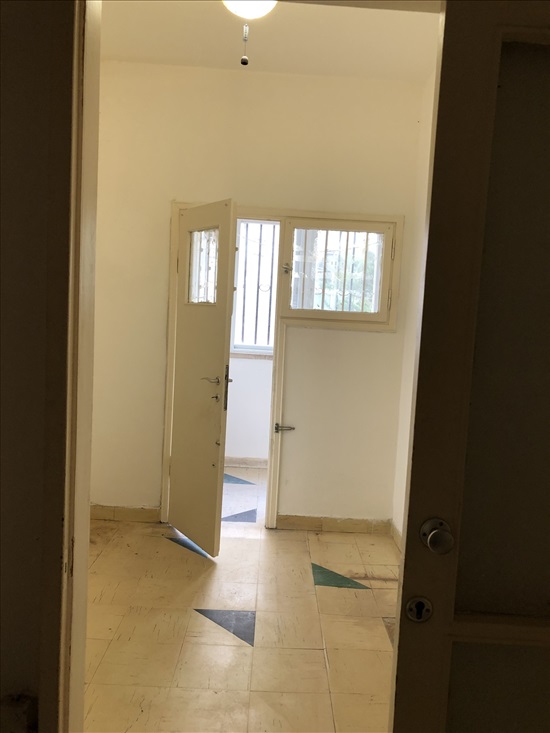 תמונה 2, דירה 2.5 חדרים להשכרה בתל אביב יפו, לסקוב, 6900