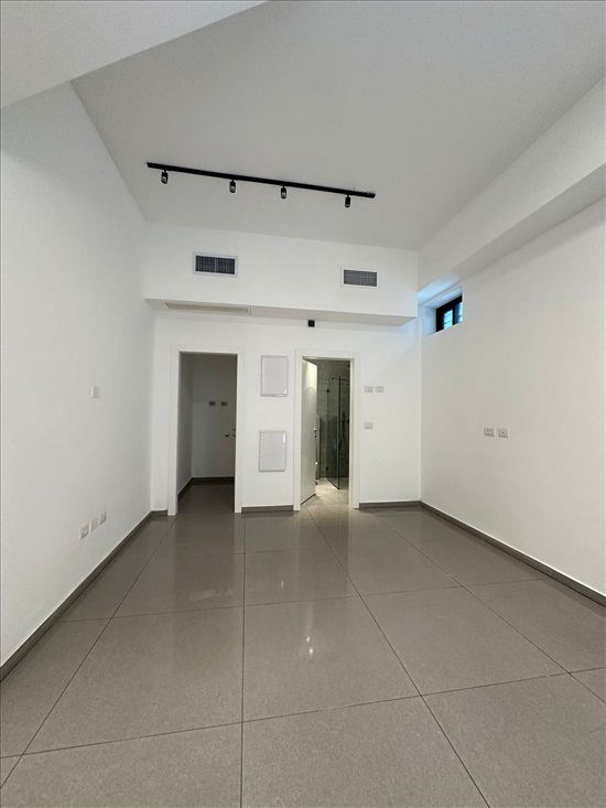 תמונה 3 ,דירת גן 4.5 חדרים להשכרה בתל אביב - יפו, ישראל בק 11, מונטיפיורי