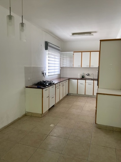 תמונה 2 ,דירה 4.5 חדרים להשכרה בנהריה, ןייצמן, עיר