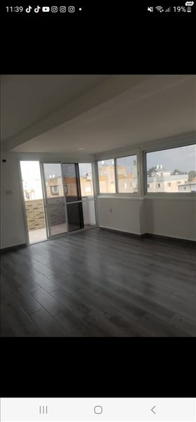 פנטהאוז להשכרה 6 חדרים בנתניה יהושע בן נון 