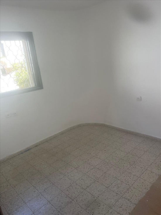 תמונה 2 ,דירה 6 חדרים להשכרה ברמת גן, לייב יפה, קריית קריניצי