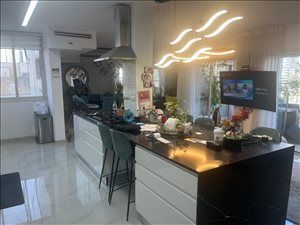 פנטהאוז להשכרה 6 חדרים ברמת גן דרך בן גוריון 