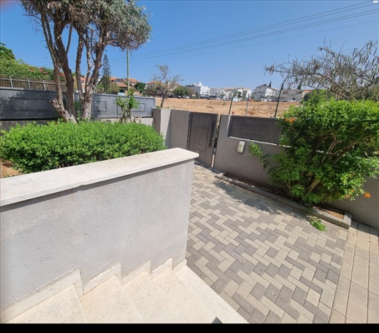 תמונה 2 ,דו משפחתי 5.5 חדרים להשכרה באבן יהודה, השיקמה, מרכז