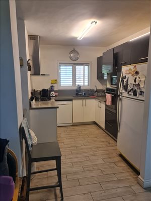 דירה להשכרה 4 חדרים בהוד השרון בן גוריון רמתיים 