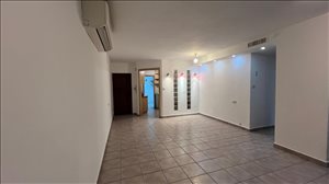דירה להשכרה 4 חדרים ברמת גן הירדן 96  