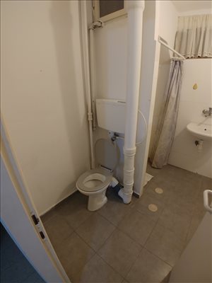 דירה להשכרה 3 חדרים בהרצליה רבי עקיבא נוה אמירים 