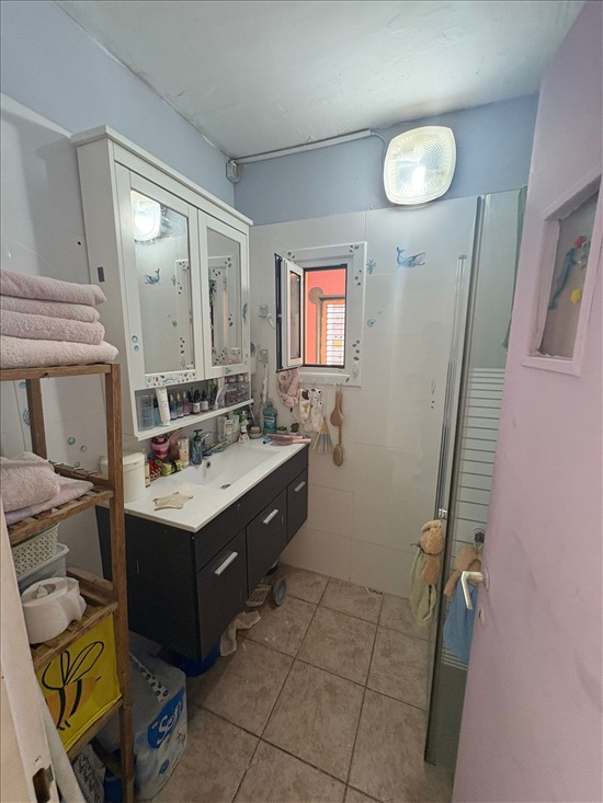 תמונה 2 ,דירה 4 חדרים להשכרה בתל-אביב, צביה לובטקין, כפר שלם