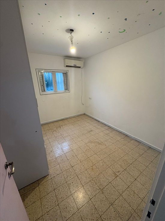 תמונה 7 ,דירה 4 חדרים להשכרה בתל-אביב, צביה לובטקין, כפר שלם