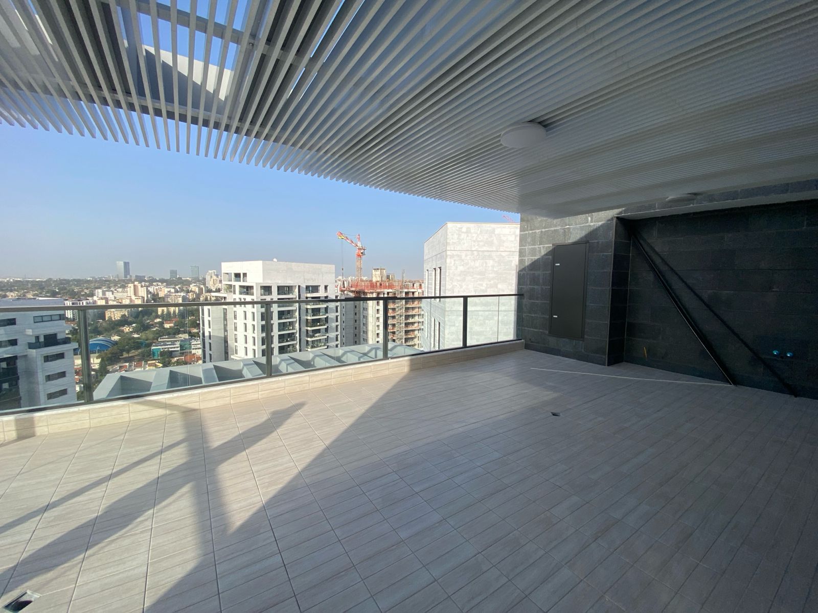 תמונה 4, פנטהאוז 5 חדרים להשכרה בהוד השרון, יונה וולך