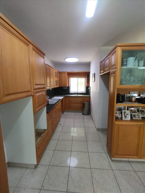 תמונה 2 ,דו משפחתי 6 חדרים להשכרה בירושלים, משעול הקורנית, 16רמות ב'